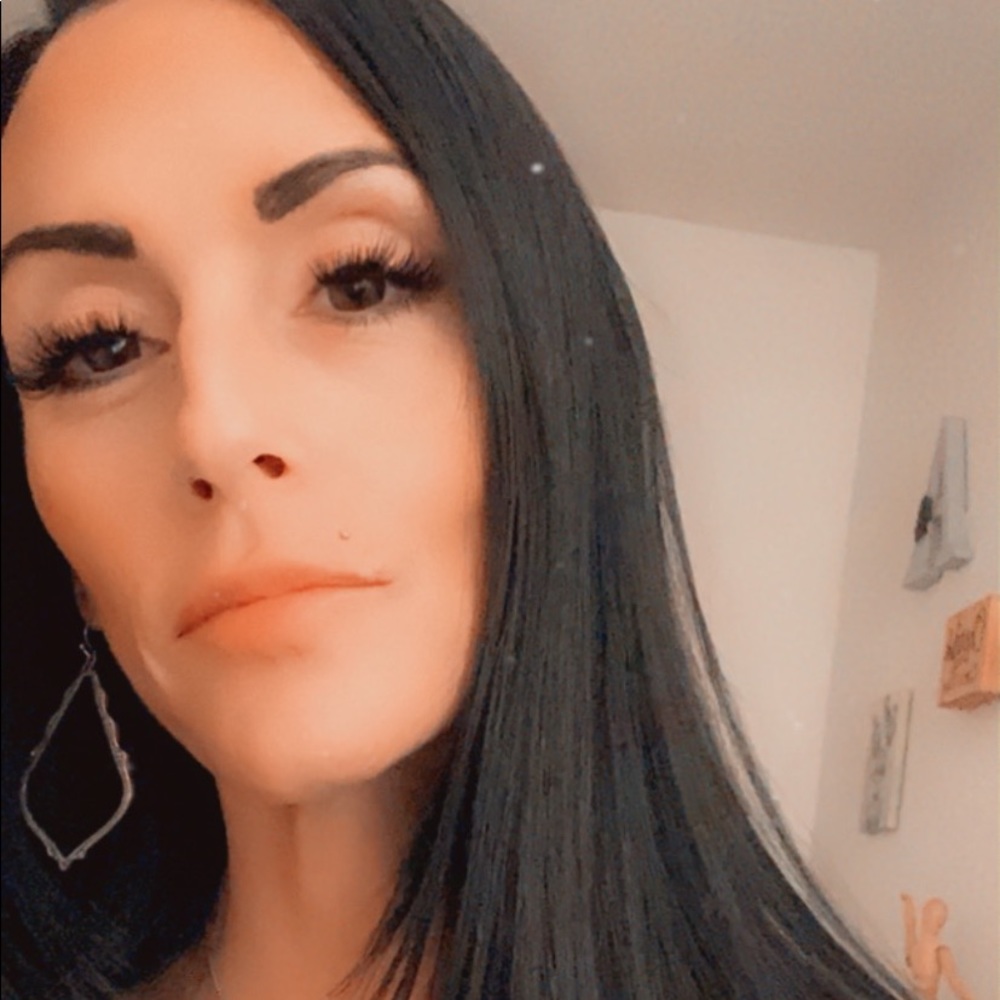 Meet your Posher, Amy Michelle